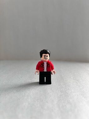 LEGO Ideas Friends Joey Tribbiani Minifigure